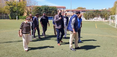 El delegado de Transición Ecológica y Deportes, David Guevara, y el delegado del Distrito Norte, Juan Antonio Barrionuevo, durante la visita a las instalaciones.