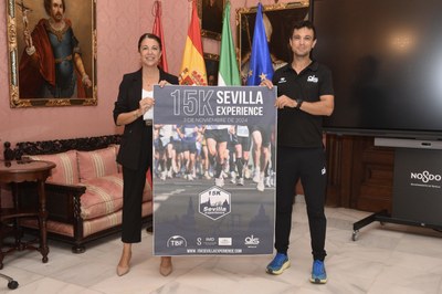 Presentación de la Carrera 15K Sevilla Experience, en el Ayuntamiento de Sevilla