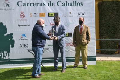Carreras de Caballos en el Hipódromo de Pineda: la yegua Yaneda se impuso en el Gran Premio Ayuntamiento de Sevilla