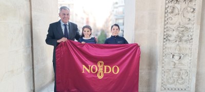 El alcalde Sanz recibe a los sevillanos Antonio Toledano y Adriana Martel, que participarán en el Mundial de Golf Junior