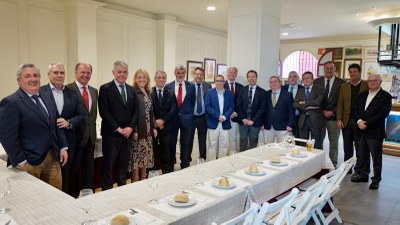 El alcalde Sanz se reúne con el Foro FISE para impulsar una agenda de eventos deportivos para promocionar la marca Sevilla