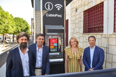 El Ayuntamiento instala cabinas inteligentes multifunción en 20 centros deportivos municipales como nuevo servicio público ‘smart city’ 