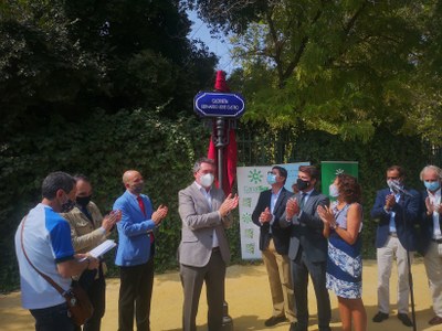 El Ayuntamiento rotula una glorieta de acceso al Parque de María Luisa con el nombre del corredor Bernardo Castro 