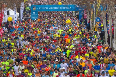 El Sevilla FC y el Real Betis Balompié se suman al Zurich Maratón de Sevilla para celebrar su 35 aniversario y animar a todos los corredores en dos puntos clave del recorrido