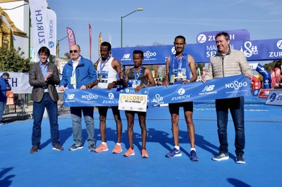Podium masculino del Zurich Maratón de Sevilla 2019