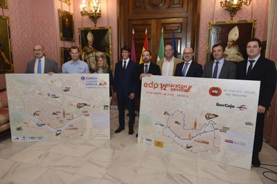 Presentación de los nuevos recorridos del EDP Medio Maratón de Sevilla y del Zurich Maratón de Sevilla en el Ayuntamiento hispalense.