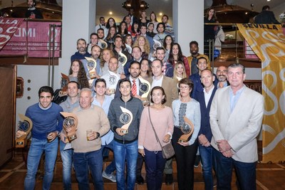Foto de familia de todos los premiados en el Circuito 2017 #Sevilla10