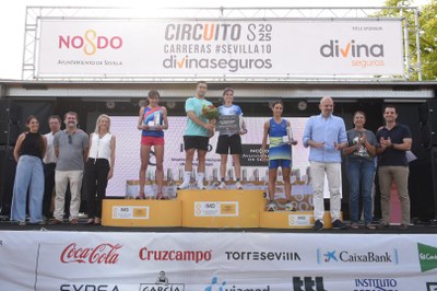 Juan Robles y Tamara Pérez, ganadores de la Carrera Triana - Los Remedios 'Torre Sevilla'