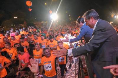 El Ayuntamiento destaca el éxito de organización y participación en la KH-7 Nocturna del Guadalquivir con más de 20.000 corredores en una prueba que discurrió de forma  fluida y sin incidencias destacables 