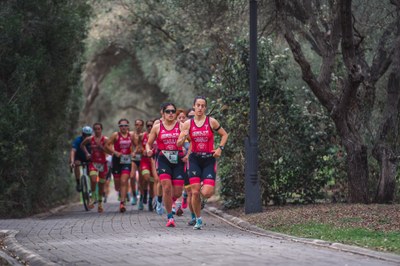 Marina Caraballo y Jesús Vela se imponen en el XI Duatlón de Sevilla