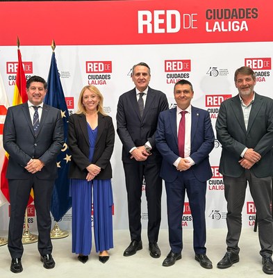 Sevilla se suma a la Red de Ciudades LALIGA para combatir el odio a través del fútbol