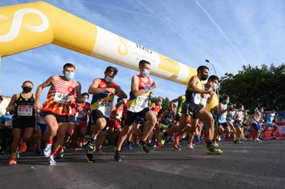 La Carrera Popular Nervión-San Pablo inicia el circuito de carreras populares #Sevilla10 con las victorias de Lucía Pérez y Rubén Álvarez 