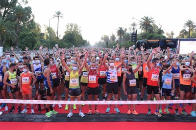 La etíope Tiruye Mesfin Aman y el marroquí Mohamed El Talhaoui se imponen en el EDP Medio Maratón de Sevilla 2021 que continúa la senda de la recuperación de los grandes eventos deportivos en la ciudad