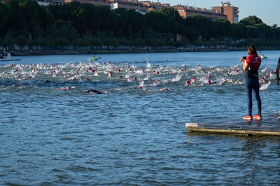 Puertas y Mills reinan en el esperado regreso del Austral Triatlón de Sevilla