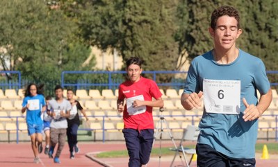 Prueba de carreras en la I Jornada de Promoción del Atletismo Base